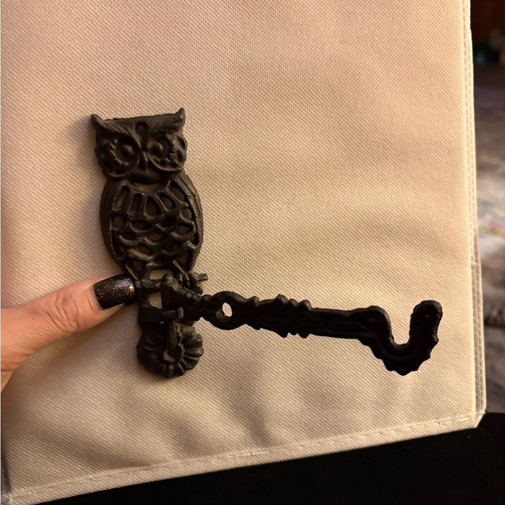 Vintage Black Cast Iron Trivet Set